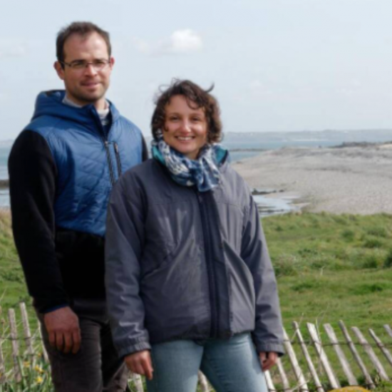 Amélie et Etienne sur l'île de Quéménès